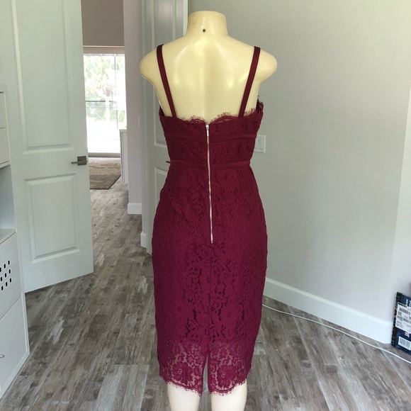 🔥Keepsake Maroon lace dress - Picture 3 of 8